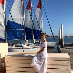 Meet your Posher, Beatriz elena